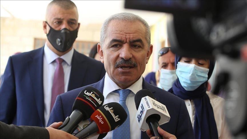 اشتية: إسرائيل تمارس "أبشع أنواع العنصرية" في الأراضي الفلسطينية