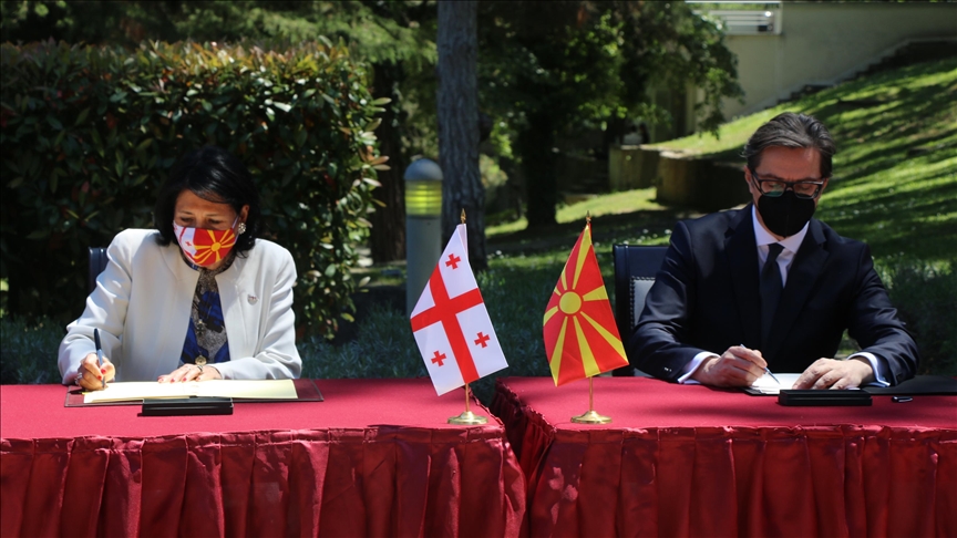 Северна Македонија и Грузија потпишаа договор за безвизен режим