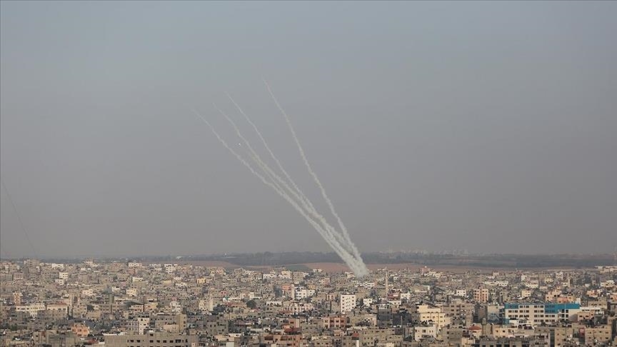 "القسام" يعلن استهداف مدينة القدس المحتلة بضربة صاروخية 