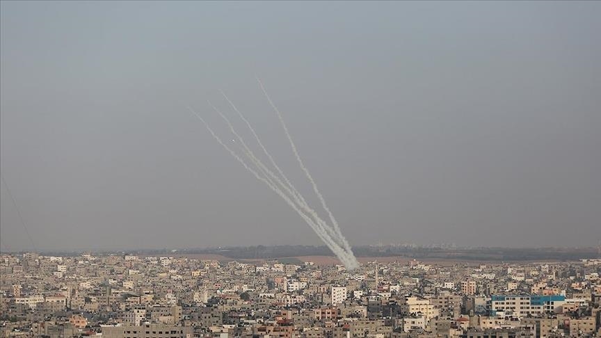 "القسام" يعلن استهداف مدينة القدس المحتلة بضربة صاروخية