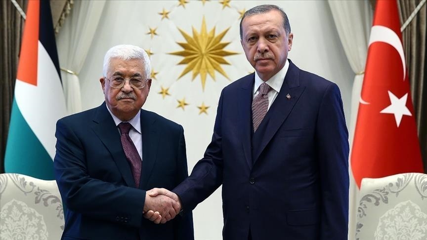 Erdogan fustige la "terreur" d'Israël dans un entretien avec Abbas et Haniyeh 