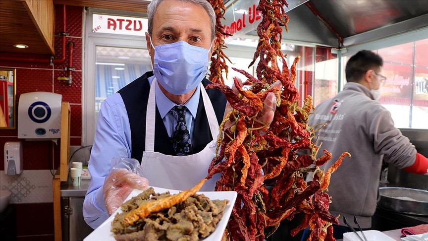 Edirne'nin tescilli lezzeti 'tava ciğer' iftar sofralarına lezzet katıyor