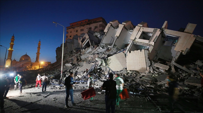 Izraelski ratni avioni uništili stambeni soliter u Gazi