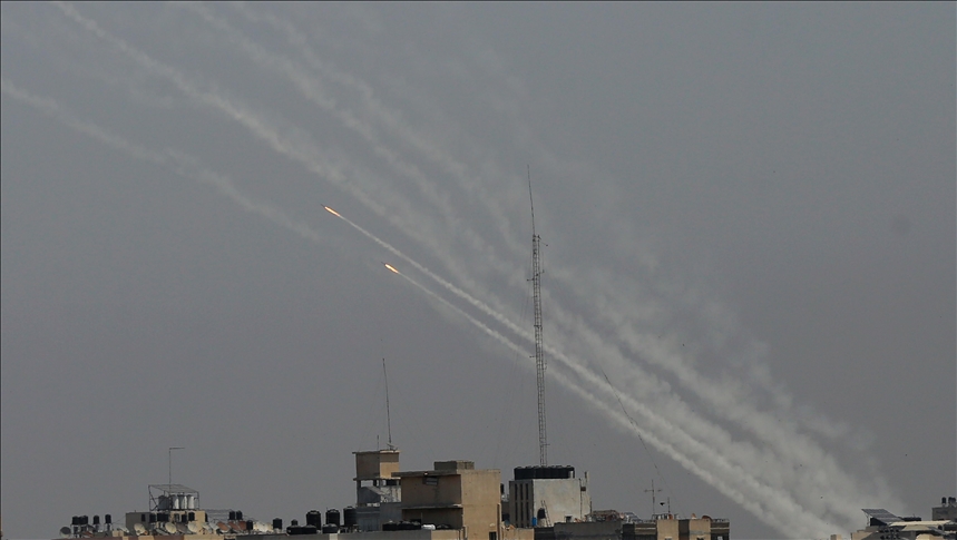 مقتل إسرائيليتين إثر سقوط صاروخ على منزل في عسقلان 