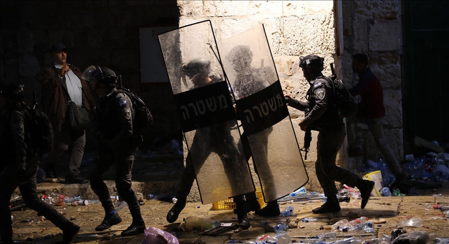 Over 280 Palestinians injured as Israeli police storm Al-Aqsa