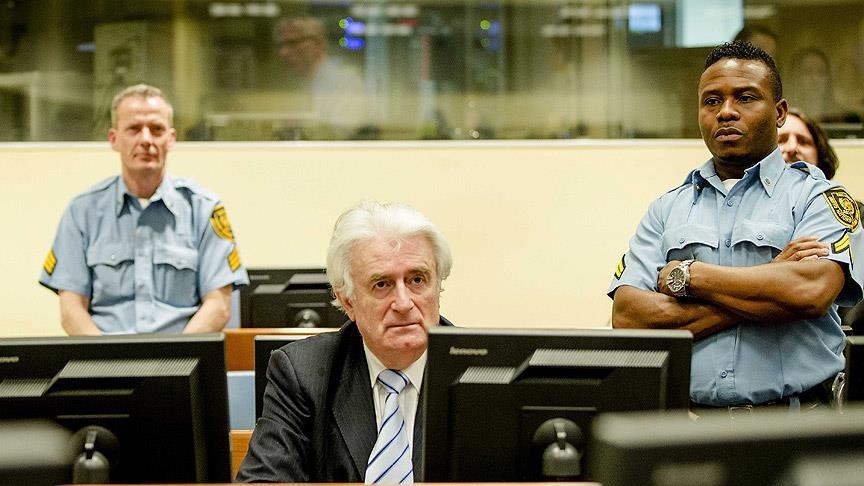 El criminal de guerra Radovan Karadzic será trasladado a una prisión en Reino Unido