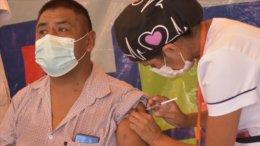 Gobierno de Bolivia suscribe un acuerdo para obtener 15 millones de vacunas anticoronavirus