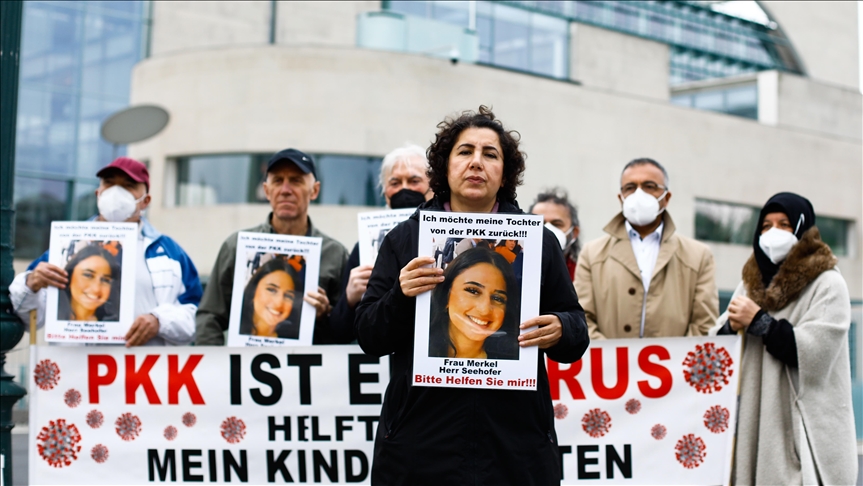 Almanya'da kızı terör örgütü PKK tarafından kaçırılan annenin eylemi devam ediyor