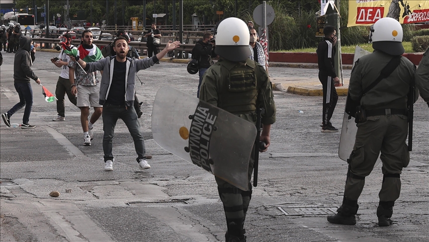 Greek police disperse protesters demanding gov't cut ties with Israel