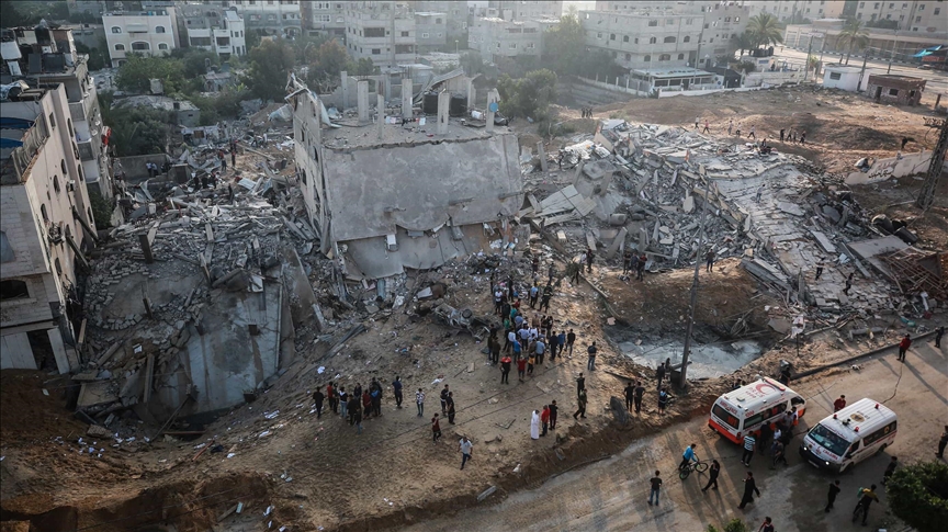 Aviones de combate israelíes continúan atacando la Franja de Gaza