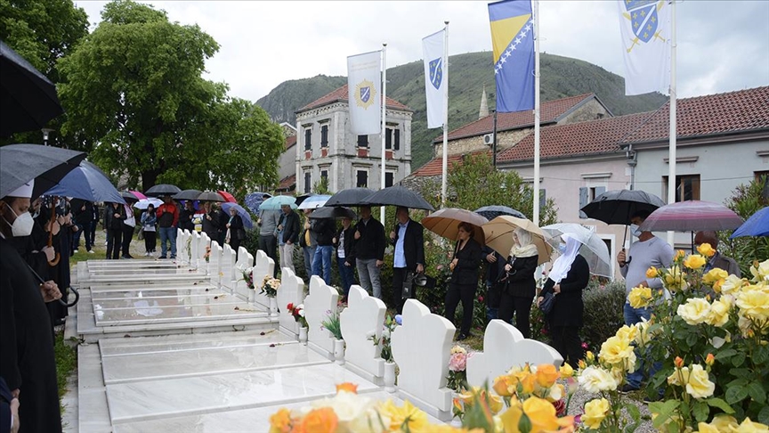 Posjetom mezarjima u Mostaru obilježen Dan šehida 