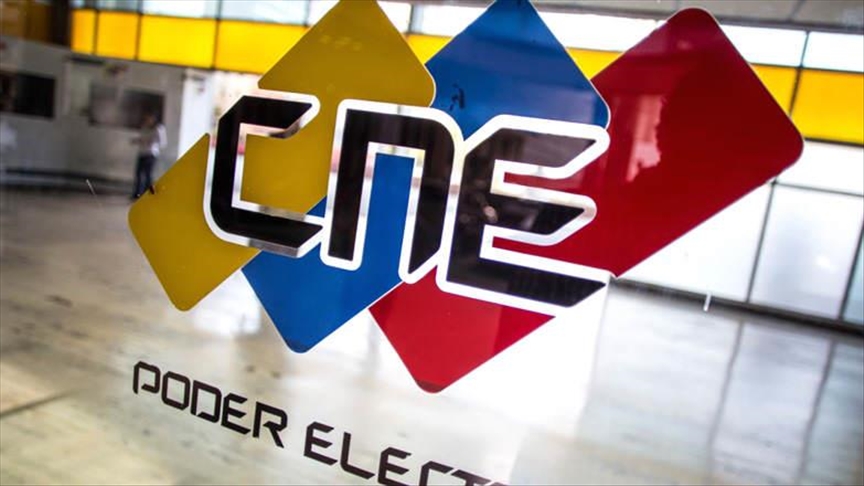 CNE anuncia que las &#39;megaelecciones&#39; en Venezuela se realizarán el 21 de noviembre