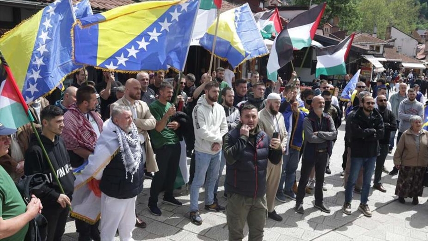 سراييفو.. مسيرة تضامنية مع الفلسطينيين ضد عدوان إسرائيل