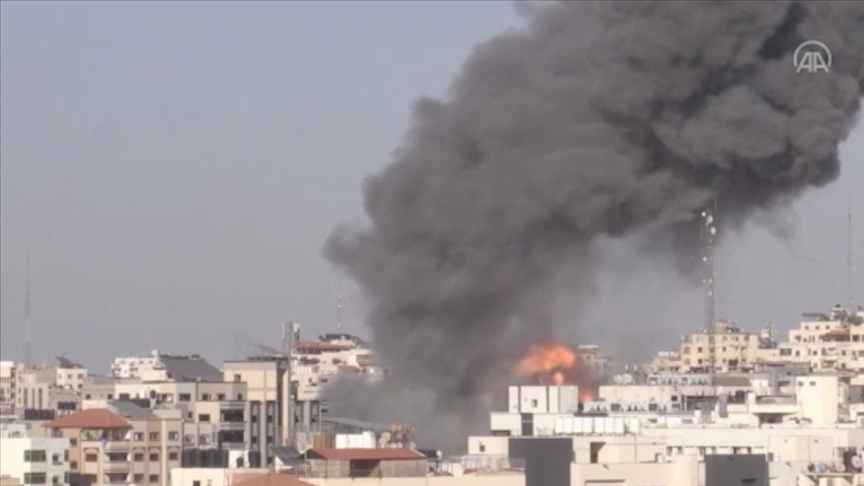 مقاتلات إسرائيلية تدمر مصرفا في غزة