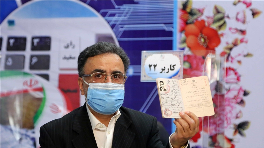 Reformista y exprisionero iraní se postula a las próximas elecciones presidenciales
