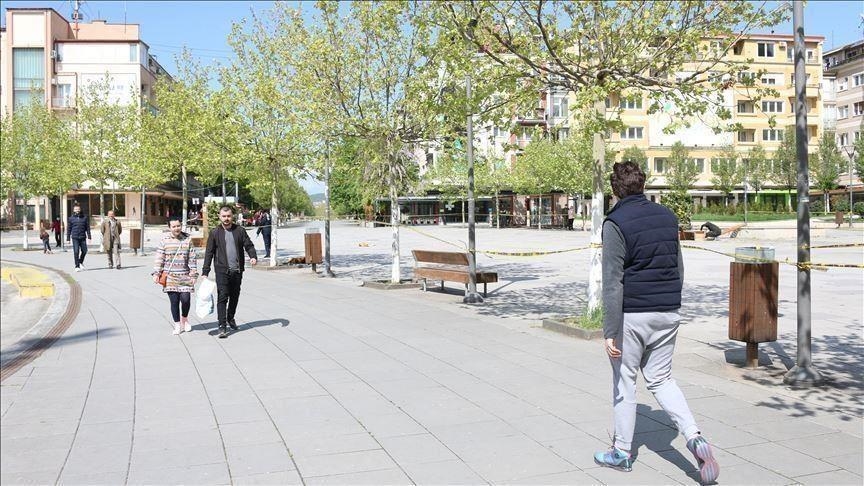 Kosovë, 2 viktima dhe 49 raste të reja me COVID-19