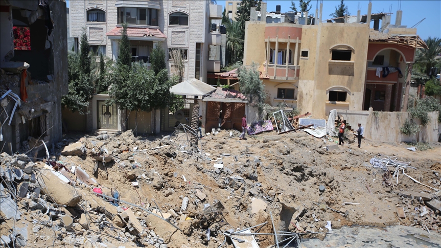 Israeli jets destroy house in Gaza