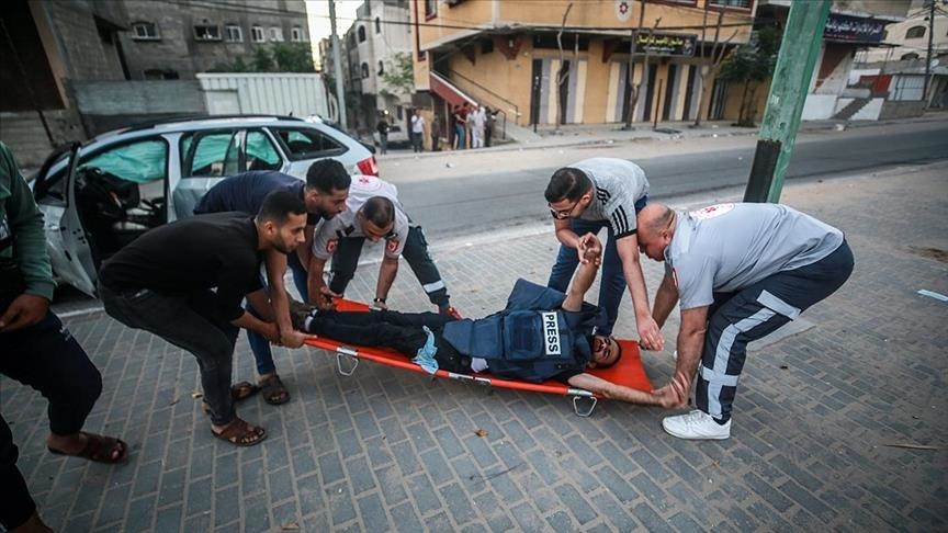 Двајца новинари на Агенција Анадолија повредени во израелските напади врз Газа