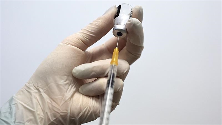 Nearly 500,000 Turkish teachers set to get COVID shots