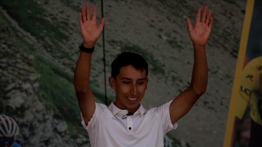 Egan Bernal ganó la etapa 9 y es el nuevo líder del Giro de Italia