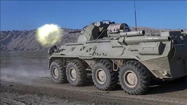 Azerbaycan ordusu 15 bin askerle tatbikata başladı