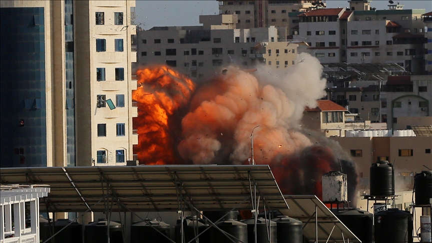 شهيدان وإصابات في قصف إسرائيلي لبنايتين سكنيتين بمدينة غزة 