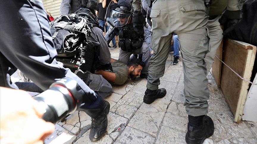 Израелската полиција интервенираше врз Палестинците кај портата Дамаск во Источен Ерусалим
