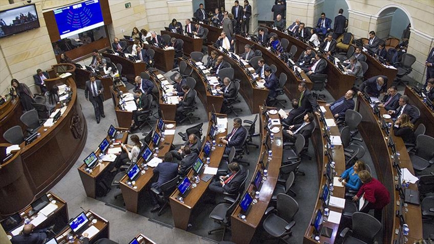 Congreso archiva proyecto de reforma a la salud que causó nuevas protestas en Colombia