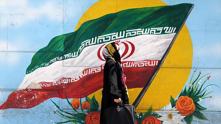 En medio de la crisis en Irán, los conservadores se presentan como alternativa en las próximas elecciones