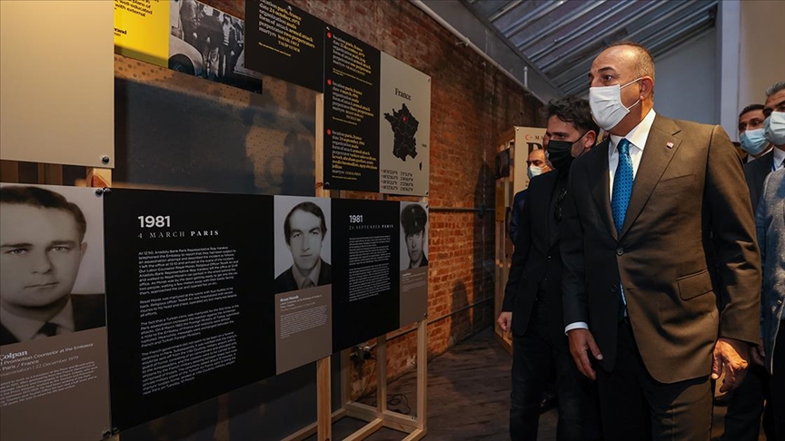 Cumhurbaşkanlığı İletişim Başkanlığının 'Şehit Diplomatlar Sergisi' New York'ta Çavuşoğlu'nun katılımıyla açıldı