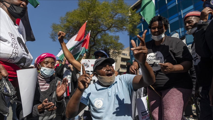 South African dockworkers refuse to offload Israeli ship