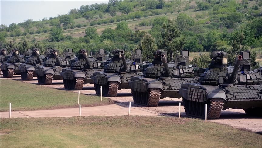 Rusija donirala Vojsci Srbije 30 tenkova i 30 oklopnih vozila