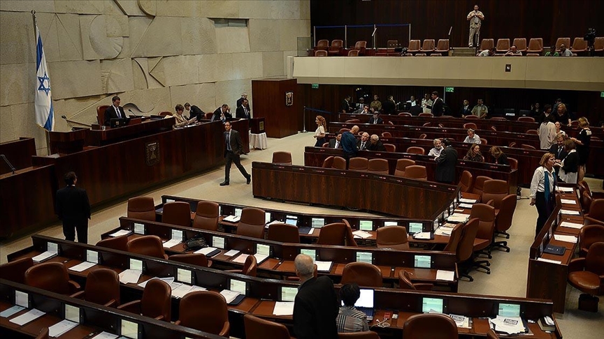 Netanyahu'nun yeniden başbakan olmasını önlemek için hazırlanan yasa tasarısı İsrail Meclisinde oylanacak 