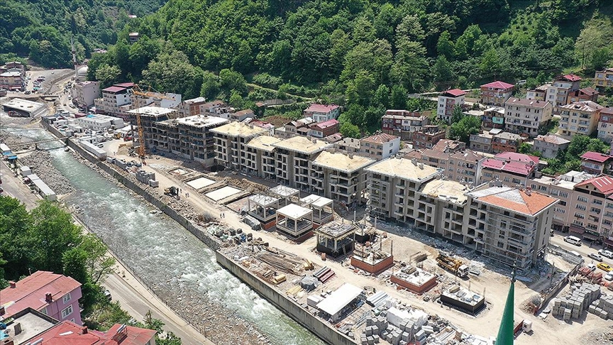 Sel felaketinin yaşandığı Dereli'de yeni yapıların inşasında sona yaklaşıldı