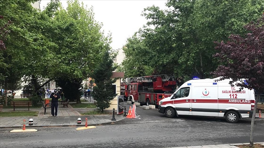 Erciyes Üniversitesi Hematoloji-Onkoloji Hastanesi'nde çıkan yangında 24 kişi dumandan etkilendi