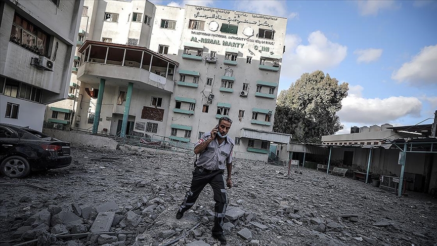 Filistin Sağlık Bakanı: İsrail Gazze Şeridi'ne yönelik saldırılarında sağlık personeline yönelik 89 ihlalde bulundu