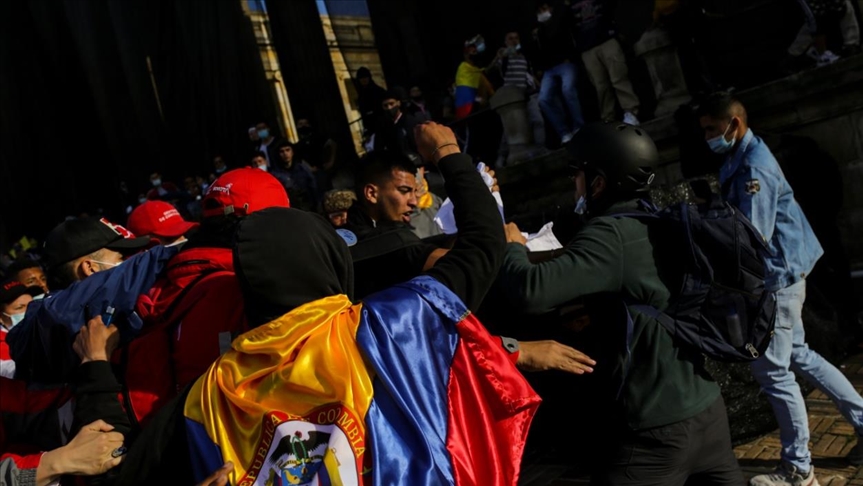 ONG eleva a 2.905 las denuncias de violencia policial y a 41 la cifra de fallecidos durante protestas en Colombia