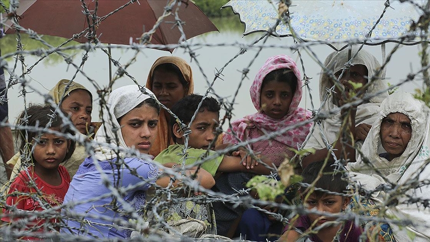 Myanmar'da darbe lideri General Hlaing, Arakanlıların ülkeye dönmesinin yasalara bağlı olduğunu söyledi