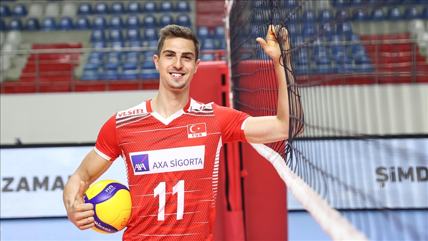 Milli voleybolcu Yiğit Gülmezoğlu, son şampiyon unvanının kendilerine motivasyon sağladığını vurguladı