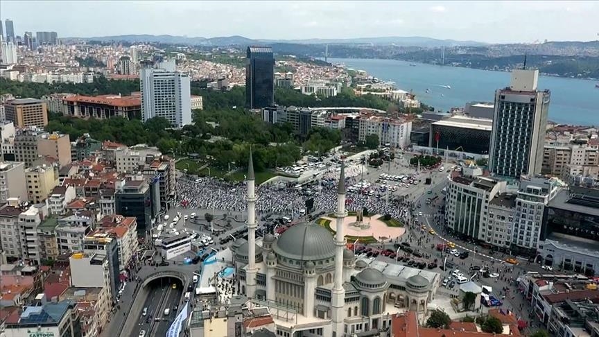 افتتاح مسجد میدان تقسیم در استانبول