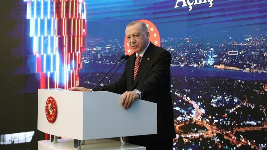 الرئيس أردوغان يفتتح أعلى مبنى في إسطنبول