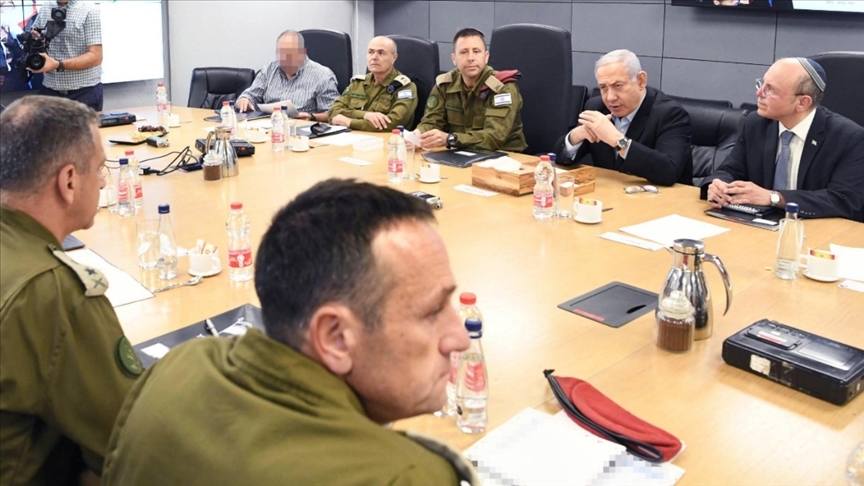İsrail'de Bennett, koalisyon hükümeti kurmak için Netanyahu karşıtı bloğa katılacağını açıkladı