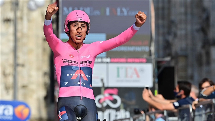 El colombiano Egan Bernal se corona del Giro 2021