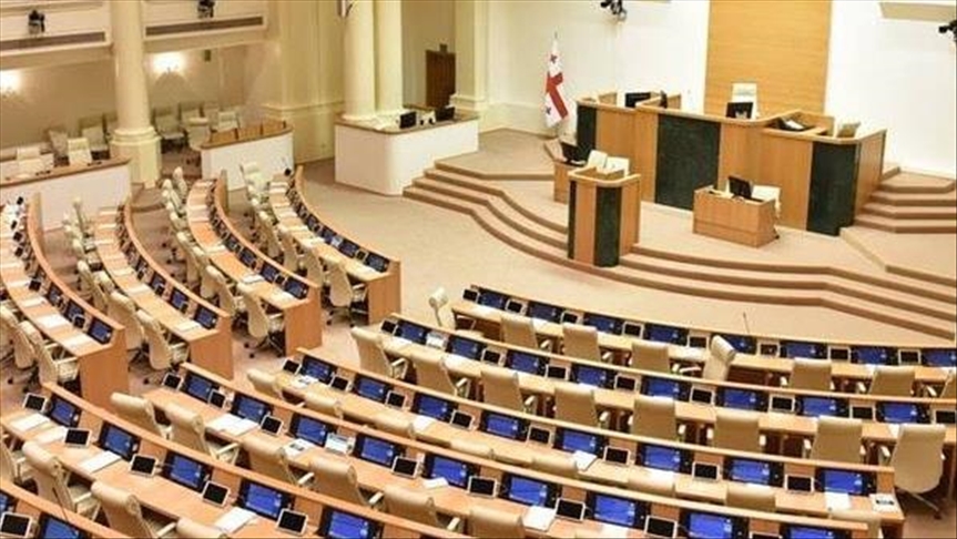 Главная оппозиционная партия Грузии возобновила работу в парламенте после 7-месячного блока