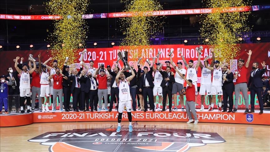 Basket: L'Anadolu Efes sur le toit de l'Europe après son sacre en Euroleague