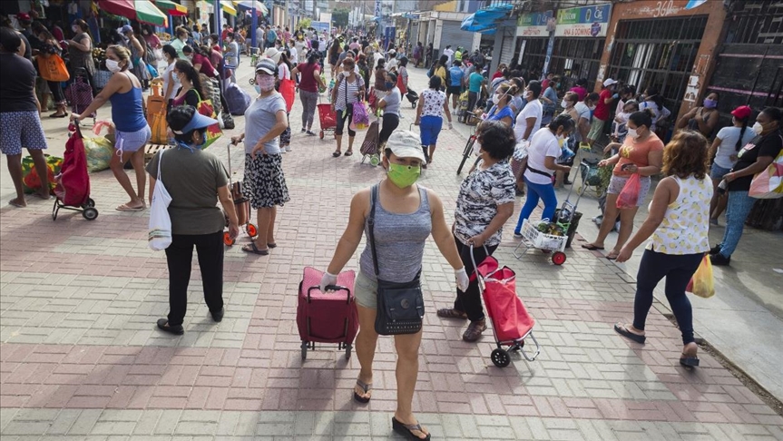 En Perú han fallecido más de 180 mil personas por coronavirus