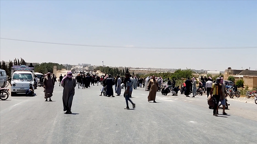 Terör örgütü YPG/PKK'ya karşı harekete geçen Münbiçlilerin eylemleri  yayılıyor