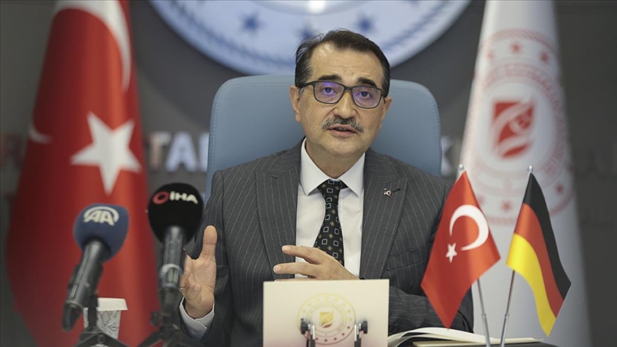 Bakan Dönmez: Alman girişimleri, Türk enerji sektörüne 25 milyar avro yatırım yapıp 15 binin üzerinde istihdam sağladı