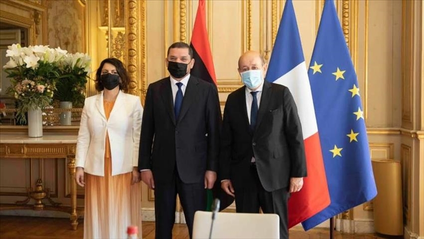 Che ne dici di visitare Dabaiba a Parigi?  (analizzando) Che ne dici di visitare Dabaiba a Parigi?  (analizzando)