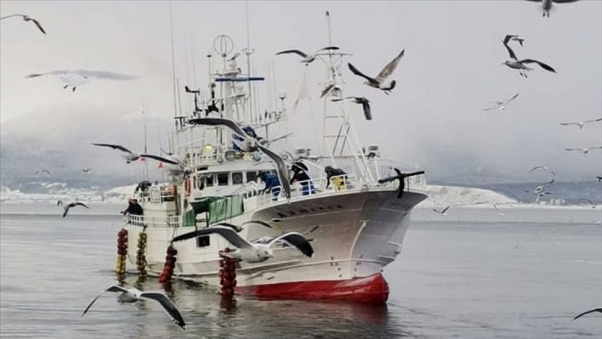 Japan calls for release of fishing boat, crew detained by Russia